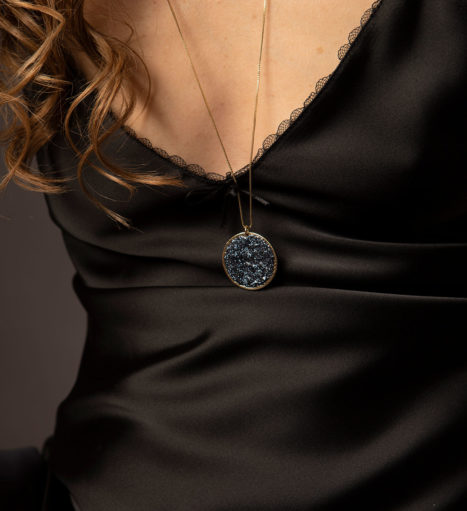 Le Sautoir Médaillon Glossy Noir Pailleté